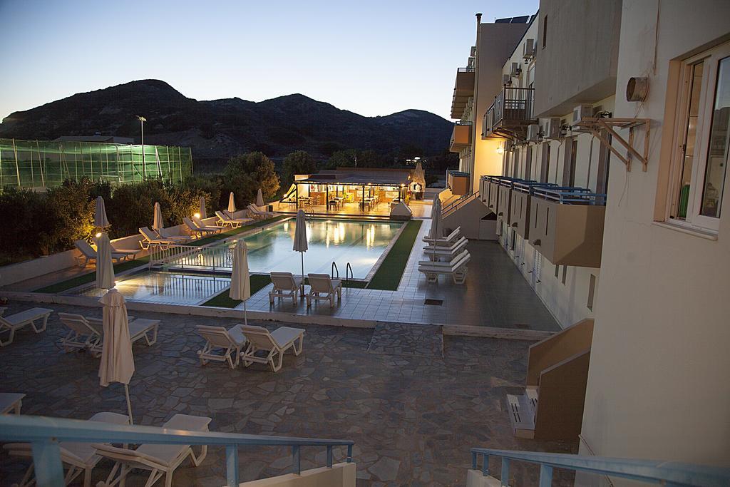 Hotel Athinoula Kefalos  Екстер'єр фото